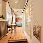 Cozy Art Experience: The Quiet & Relaxing Escape Daire