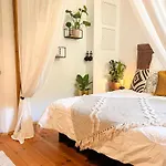 Daire Cozy Art Experience: The Quiet & Relaxing Escape