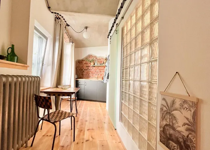 Cozy Art Experience: The Quiet & Relaxing Escape Διαμέρισμα