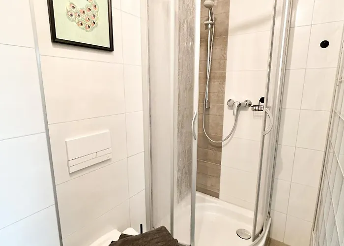 Cozy Art Experience: The Quiet & Relaxing Escape *