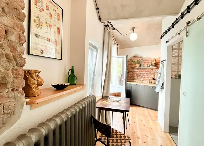 Cozy Art Experience: The Quiet & Relaxing Escape Apartman *