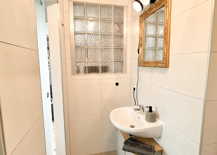 Cozy Art Experience: The Quiet & Relaxing Escape Δρέσδη